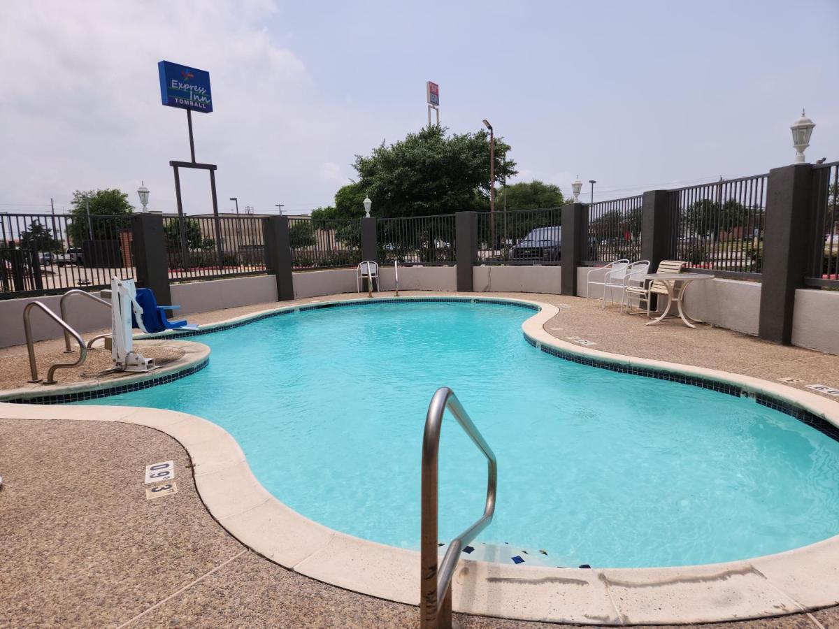 Express Inn Tomball Exterior photo